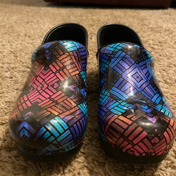 Dansko Shoes Dansko Healthcare Clogs Size 37 Poshmark